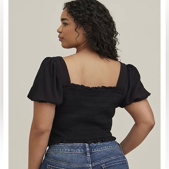 NEW Torrid Challis Smocked Puff Sleeve Crop Top NWT - Picture 3 of 5